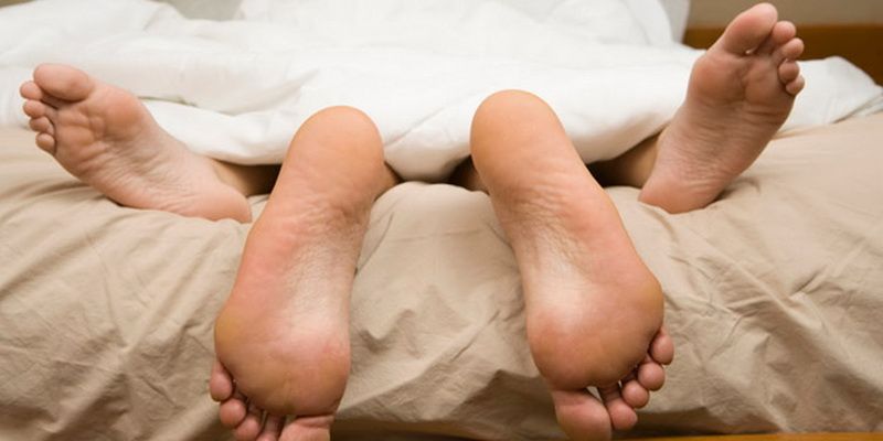 35. Yuk Intip Macam-Macam Posisi Bercinta yang Nikmat dan Tahan Lama (1).jpg